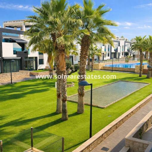 Apartamento - Venta - Punta Prima - R-16456