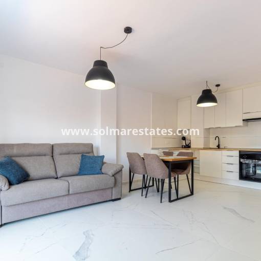 Apartamento - Venta - Punta Prima - R-54578