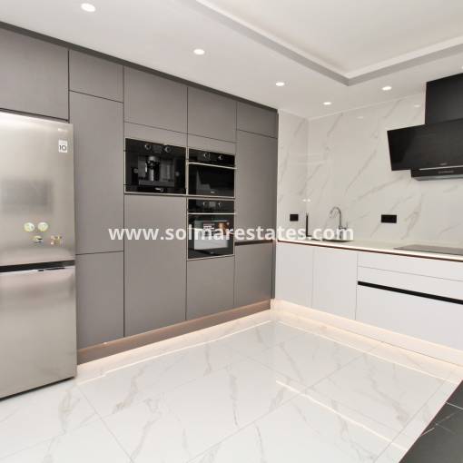 Apartment - Resale - Torrevieja - Beachside Torrevieja