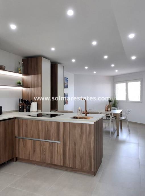 Apartment - Resale - Torrevieja - Playa Acequion
