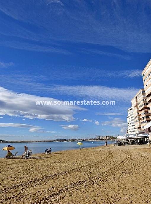 Apartment - Resale - Torrevieja - Playa del Acequión