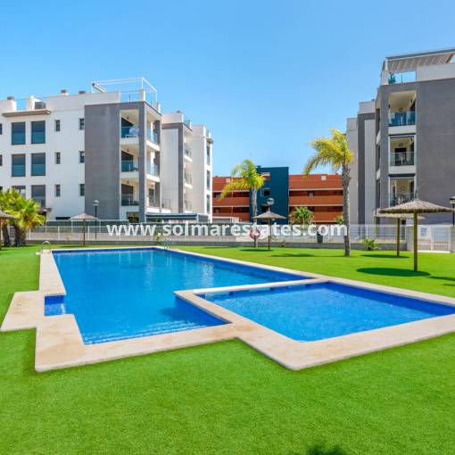 Apartment - Resale - Villamartin - R-14946