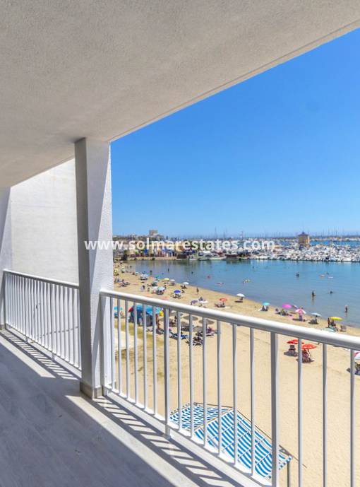 Appartement - Resale - Torrevieja - 1st Line to the sea
