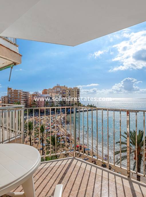 Appartement - Resale - Torrevieja - 1st Line to the sea
