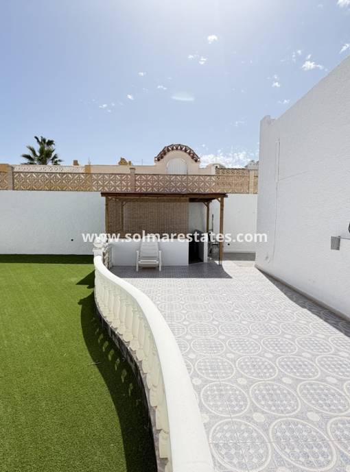 Bungalow - Resale - Villamartin - Blue Lagoon