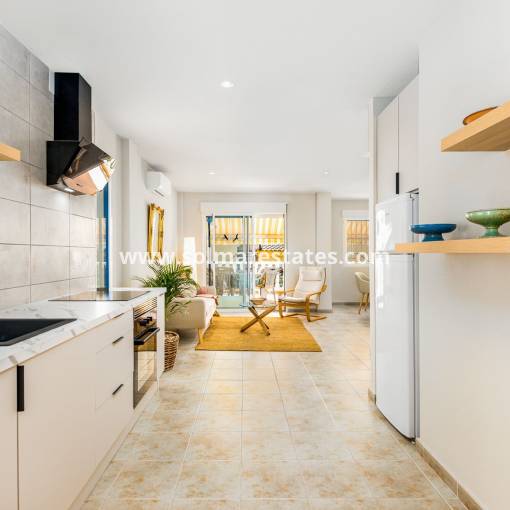 Casa adosada - Venta - Benijofar - R-26417