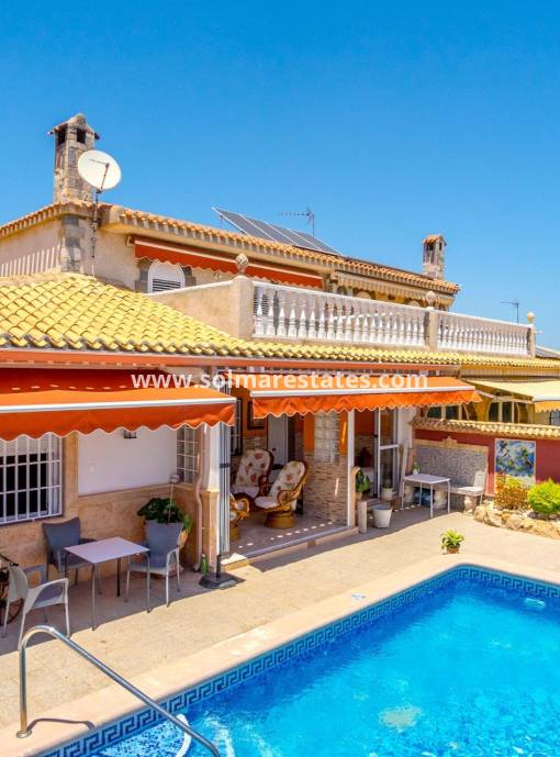 Casa adosada - Venta - Cabo Roig - La Regia