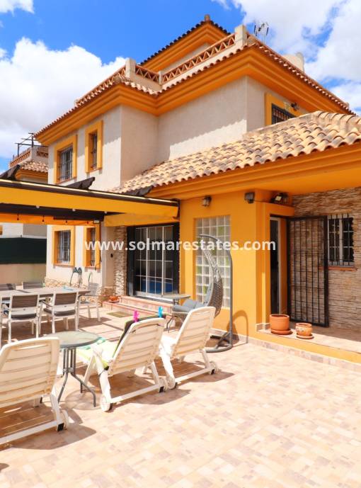 Casa adosada - Venta - Los Montesinos - La Herrada