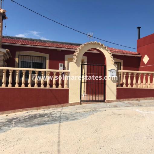 Casa adosada - Venta - San Miguel De Salinas - R-64163