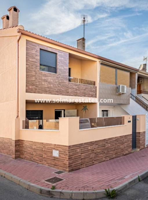 Casa adosada - Venta - Torrevieja - Beachside Torrevieja