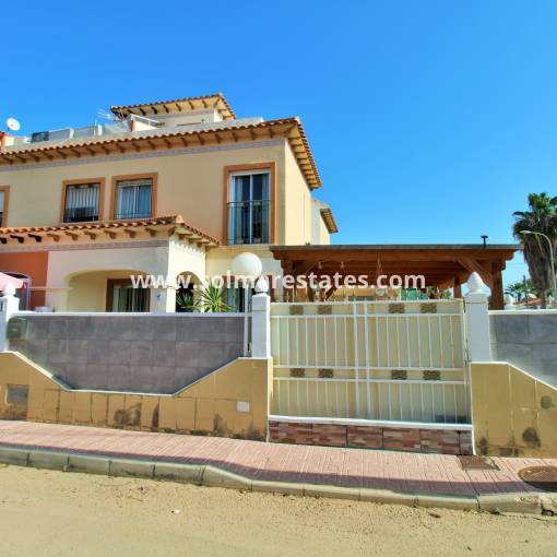 Casa adosada - Venta - Torrevieja - R-73180