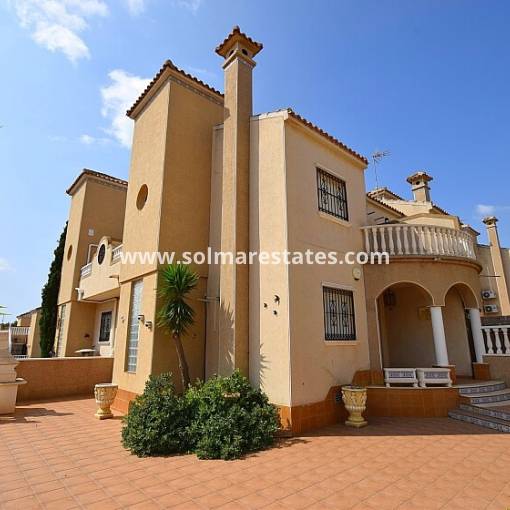 Casa adosada - Venta - Villamartin - El Galan