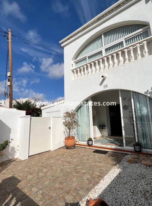 Casa adosada - Venta - Villamartin - La Fuente