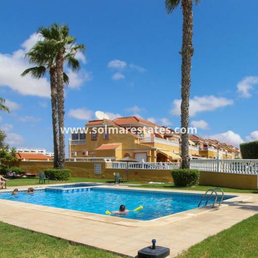 Casa de pueblo - Venta - Cabo Roig - R11695
