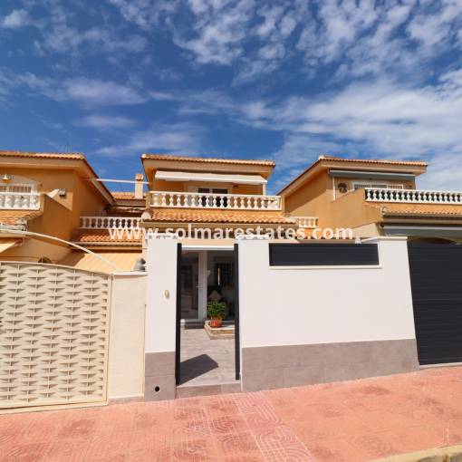 Casa de pueblo - Venta - Ciudad Quesada - R-91182