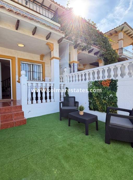 Casa de pueblo - Venta - Punta Prima - La Campana