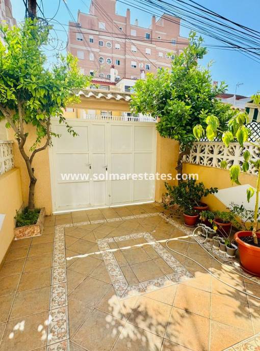 Casa de pueblo - Venta - Torrevieja - Aguas Nuevas