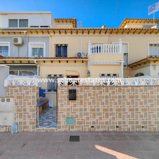 Casa de pueblo - Venta - Torrevieja - Torreta