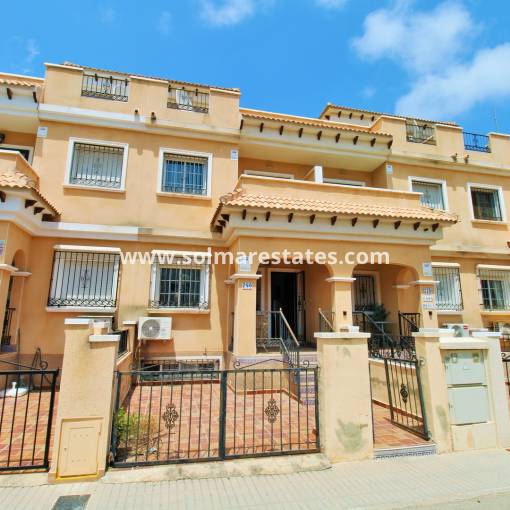 Casa de pueblo - Venta - Villamartin - Entre Golf