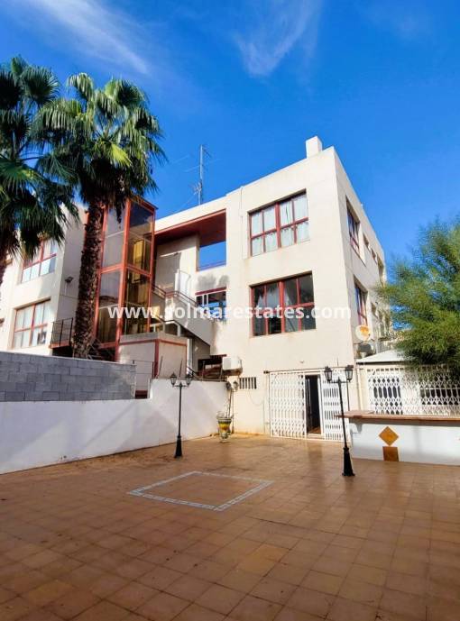 Commercial Premises - Resale - Torrevieja - Los Balcones