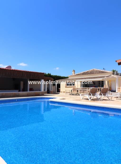 Detached Villa - Resale - Heredades - Heredades - Country