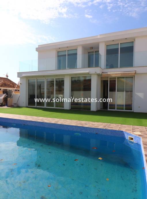 Detached Villa - Resale - La Marina - La Marina