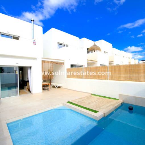 Detached Villa - Resale - La Marina - La Marina