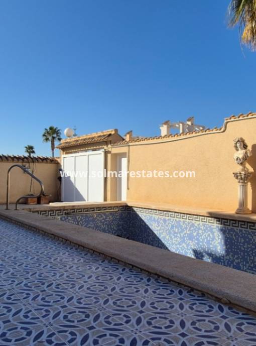 Detached Villa - Resale - Los Altos - Los Altos