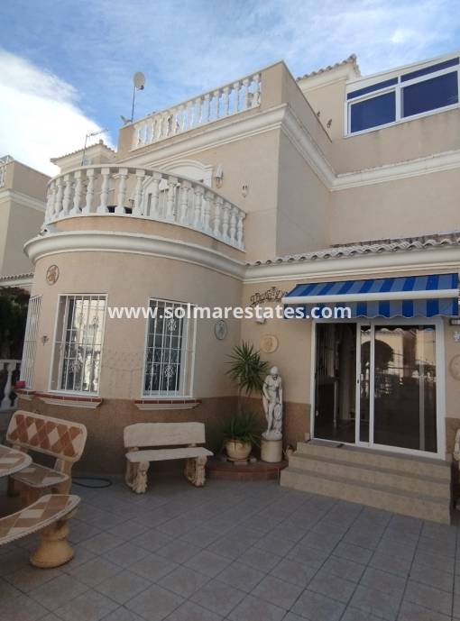 Detached Villa - Resale - Los Altos - Villas del Duque