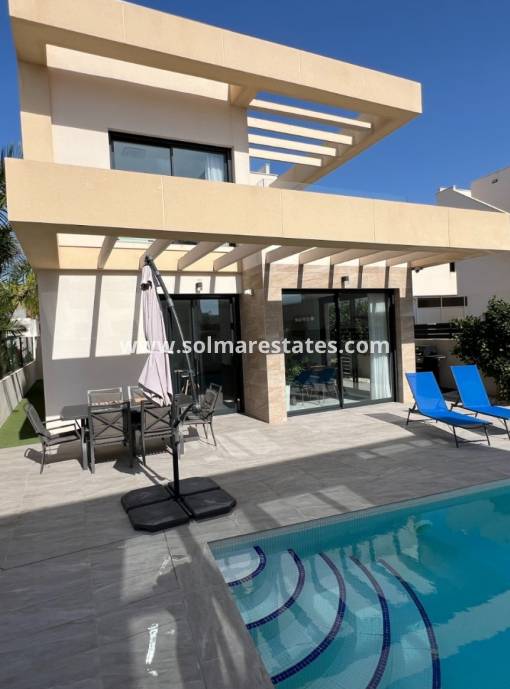 Detached Villa - Resale - Los Montesinos - La Herrada