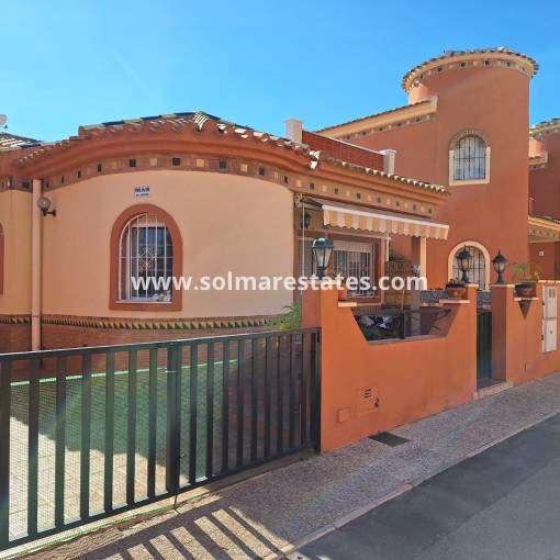 Detached Villa - Resale - Playa Flamenca - Villas San Luis