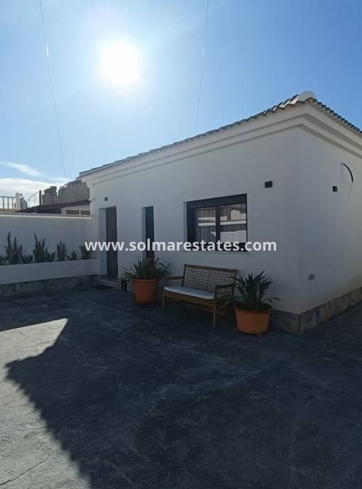 Detached Villa - Resale - Torrevieja - El Chaparral