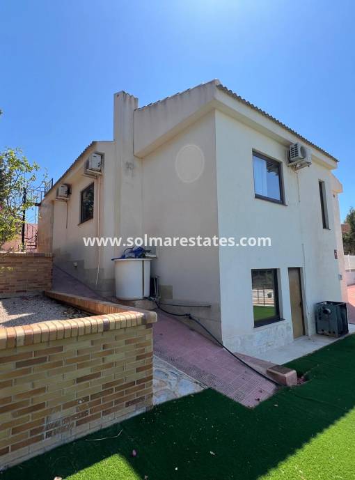 Detached Villa - Resale - Torrevieja - Torrevieja