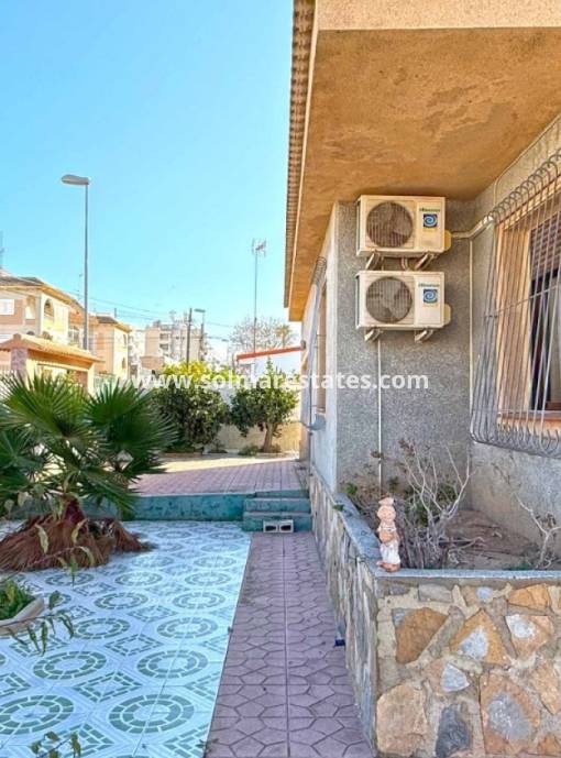 Detached Villa - Resale - Torrevieja - Torrevieja