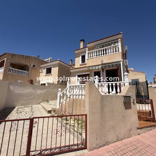 Detached Villa - Resale - Villamartin - Blue Lagoon