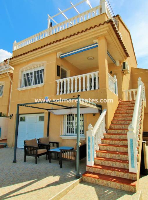 Detached Villa - Resale - Villamartin - Monte Golf