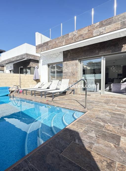 Detached Villa - Resale - Villamartin - PAU 26