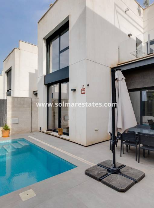 Detached Villa - Resale - Villamartin - PAU 26