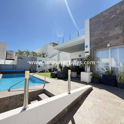 Detached Villa - Resale - Villamartin - PAU 26
