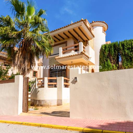 Detached Villa - Resale - Villamartin - PAU 8