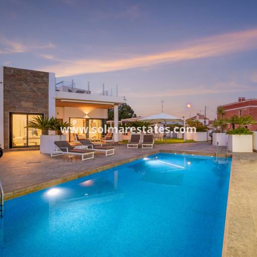 Detached Villa - Resale - Villamartin - R-98404