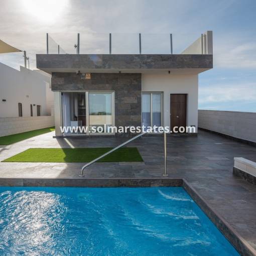 Freistehende Villa - Neubau - Villamartin - N-58212