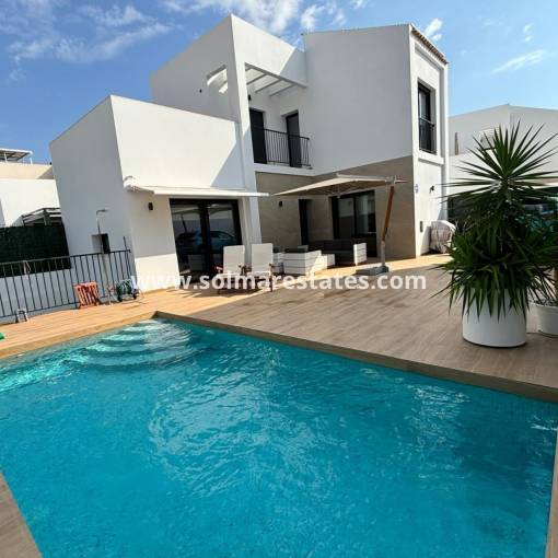 Freistehende Villa - Resale - Ciudad Quesada - R-63743