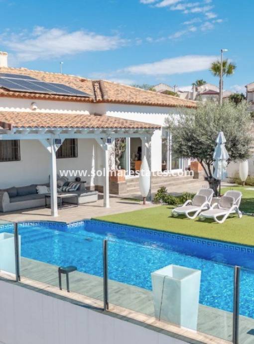 Freistehende Villa - Resale - La Marina - La Marina
