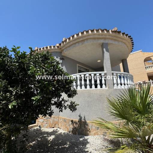 Freistehende Villa - Resale - Playa Flamenca - R11428