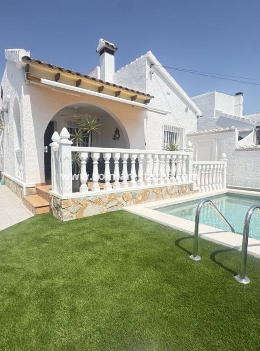 Freistehende Villa - Resale - Villamartin - Eagles Nest