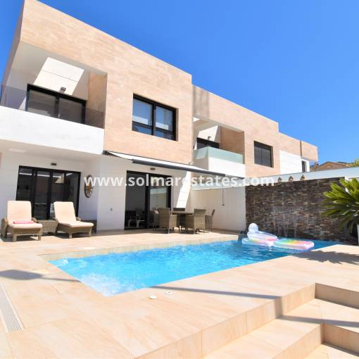Freistehende Villa - Resale - Villamartin - R-97560