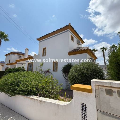 Freistehende Villa - Resale - Villamartin - Res. Sevilla
