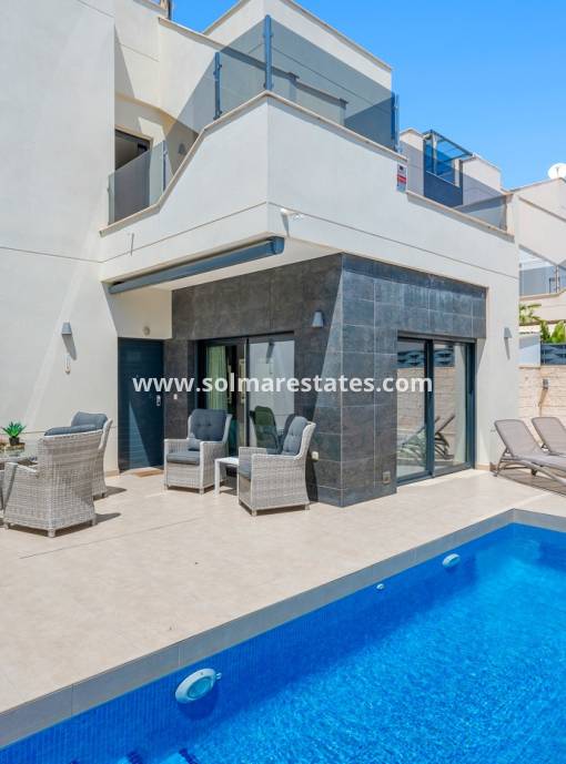 Fristående villa - Resale - Ciudad Quesada - Pueblo Bravo