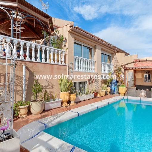 Fristående villa - Resale - Ciudad Quesada - R-87657